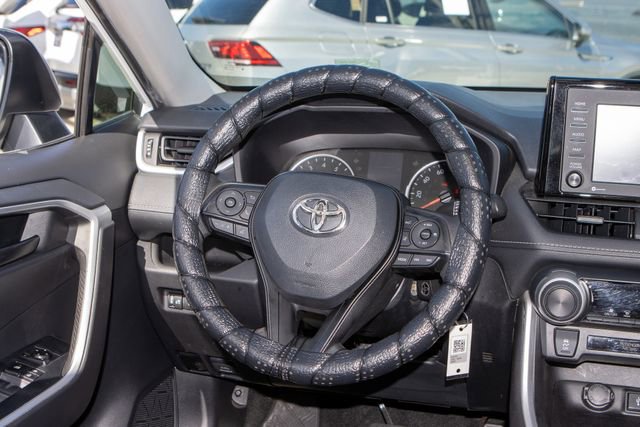 Used 2022 Toyota RAV4 LE AWD/4WD image 21