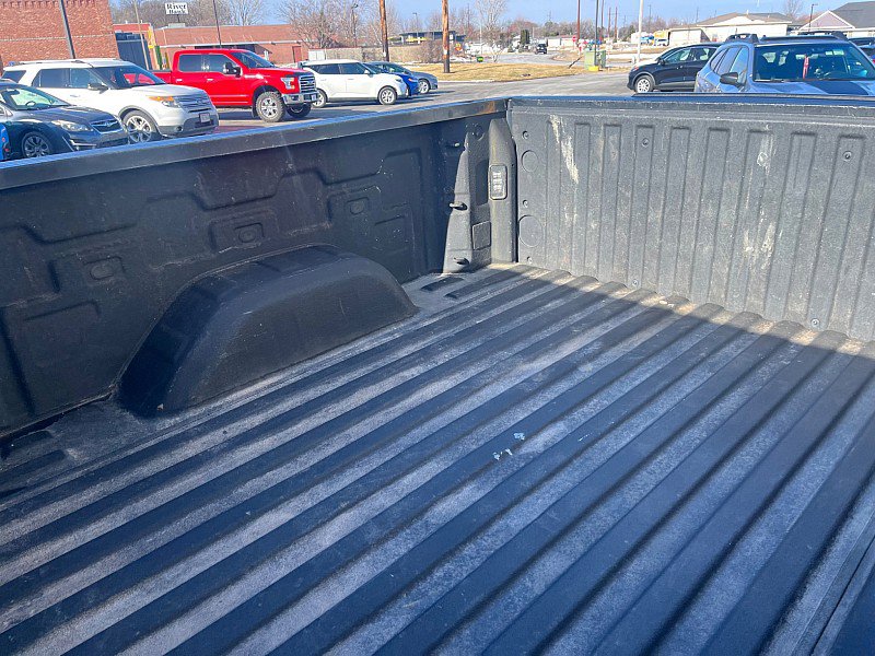 Used 2020 Chevrolet Silverado 1500 Custom w/ Custom Value Package AWD/4WD image 16