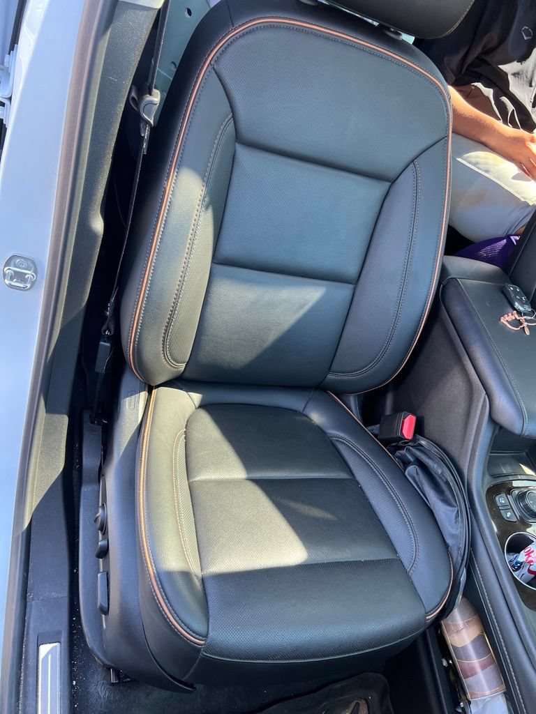Used 2023 GMC Acadia AT4 w/ Preferred Package AWD/4WD image 16