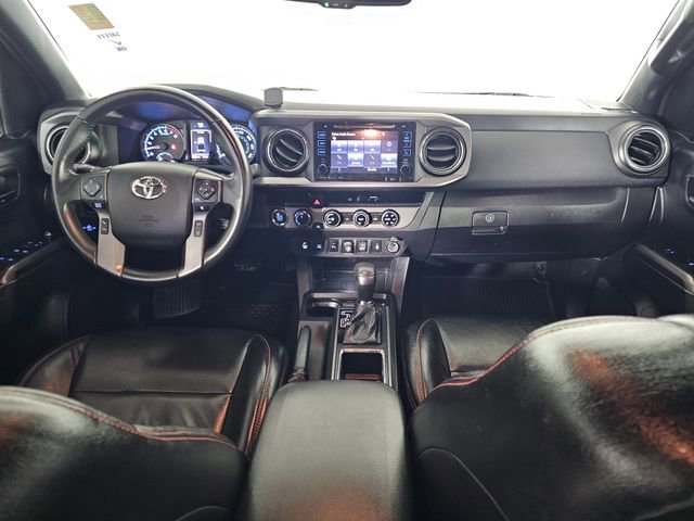Used 2018 Toyota Tacoma TRD Off-Road w/ Technology Package image 24