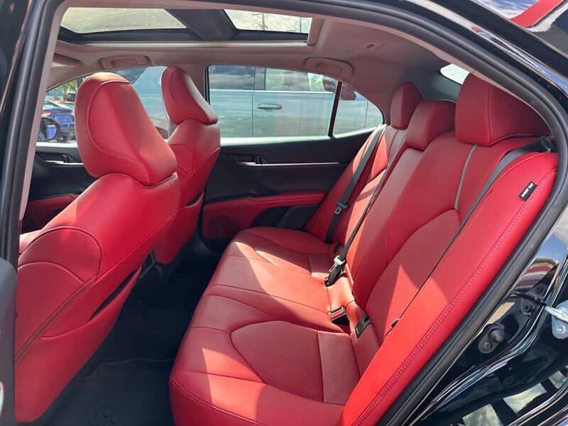 Used 2022 Toyota Camry XSE image 12