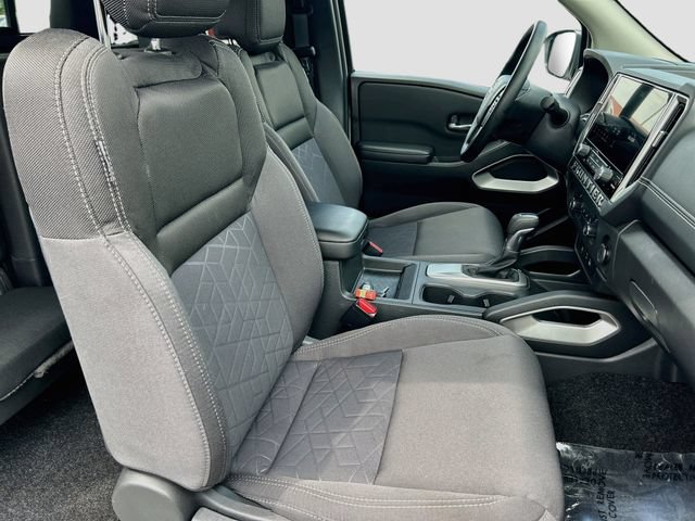 Certified 2025 Nissan Frontier SV RWD image 21