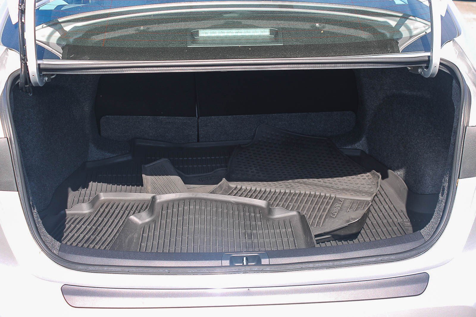 Used 2025 Toyota Corolla SE image 26