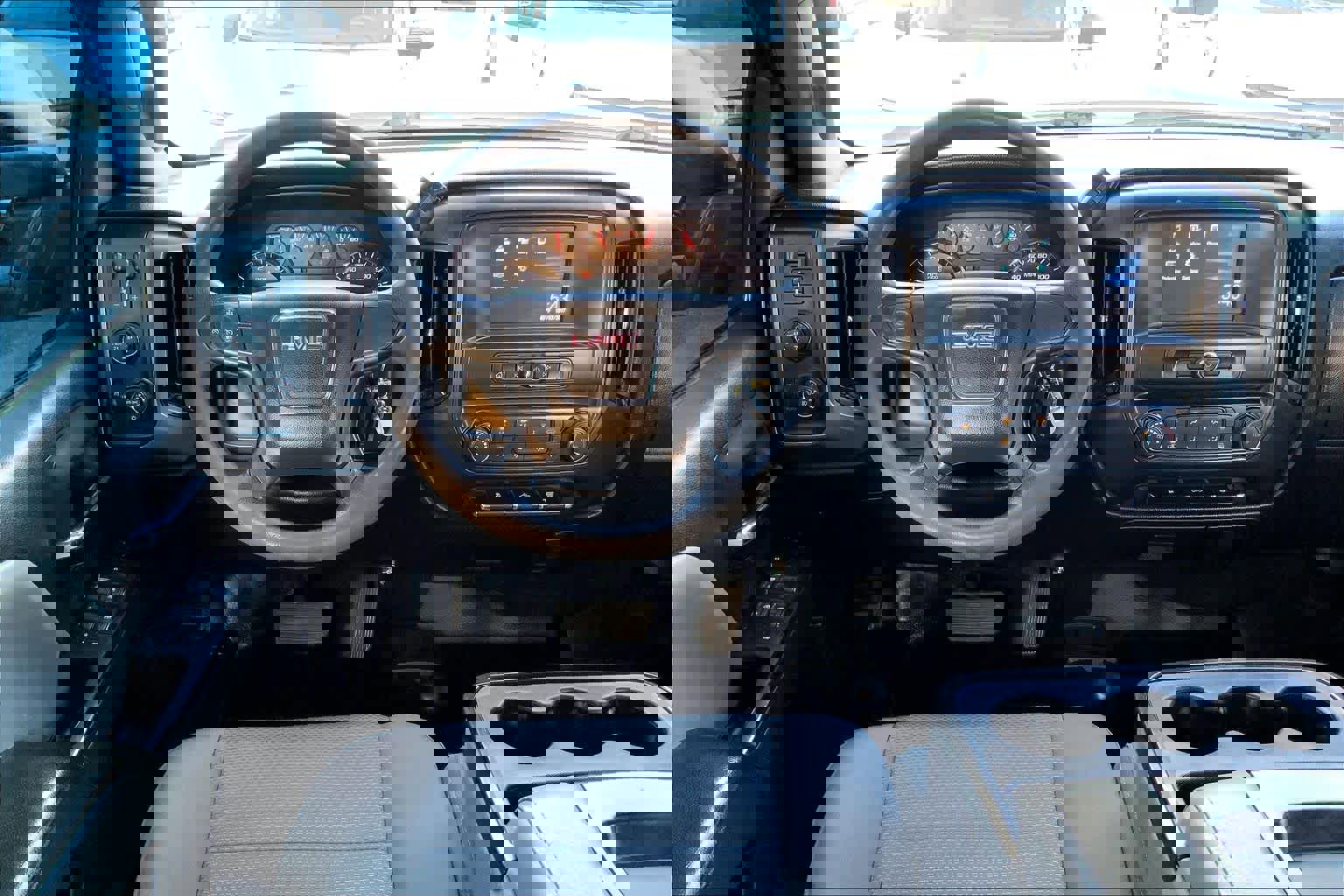 Used 2018 GMC Sierra 2500 4x4 Crew Cab w/ Sierra Convenience Package image 5