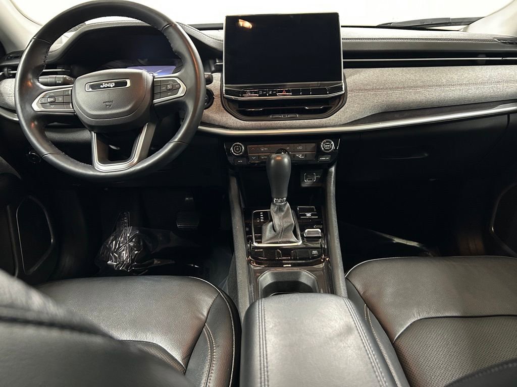 Used 2022 Jeep Compass Latitude image 16