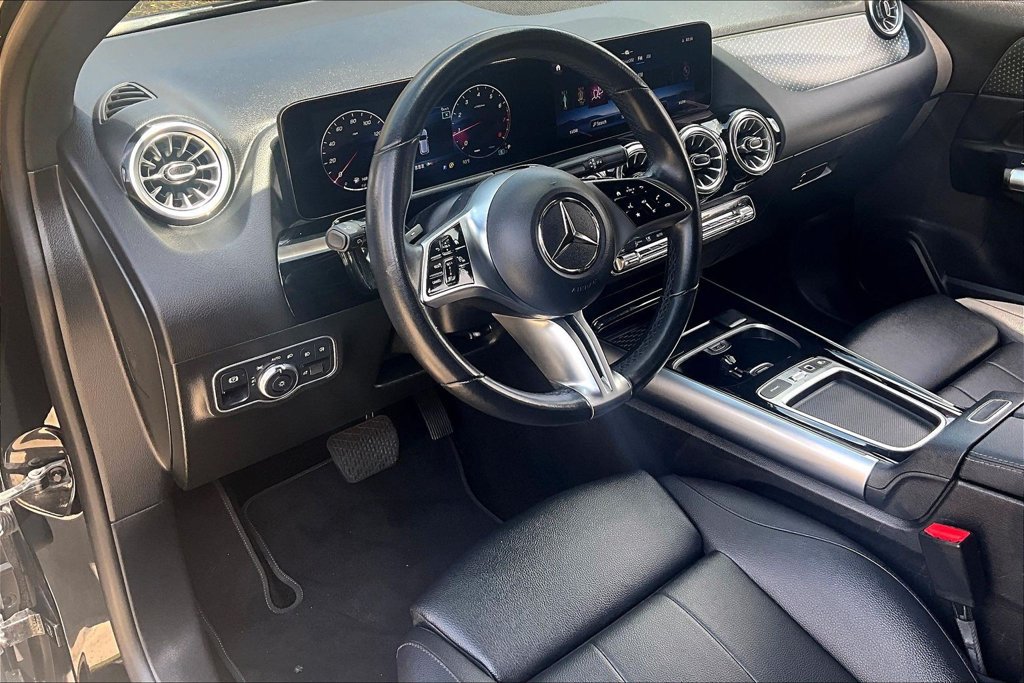 Used 2025 Mercedes-Benz GLA 250 image 17