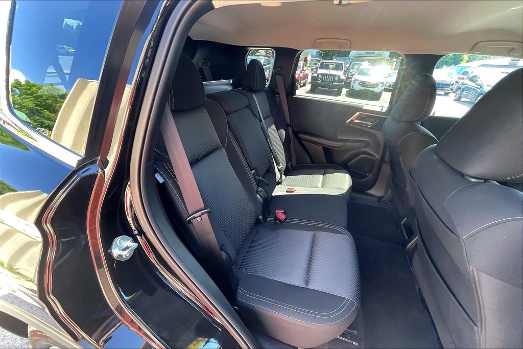 Used 2025 Mitsubishi Outlander ES AWD/4WD image 26
