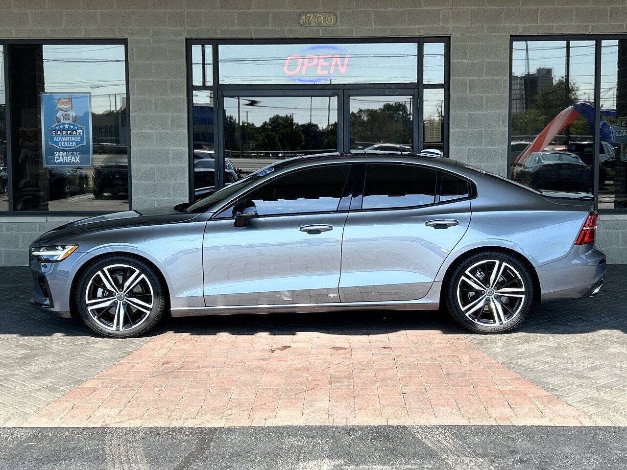 Used 2021 Volvo S60 T5 R-Design AWD/4WD image 92