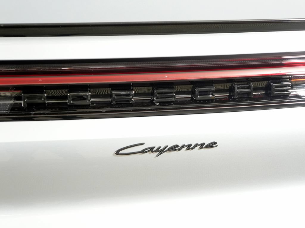 Certified 2026 Porsche Cayenne Coupe AWD/4WD image 13
