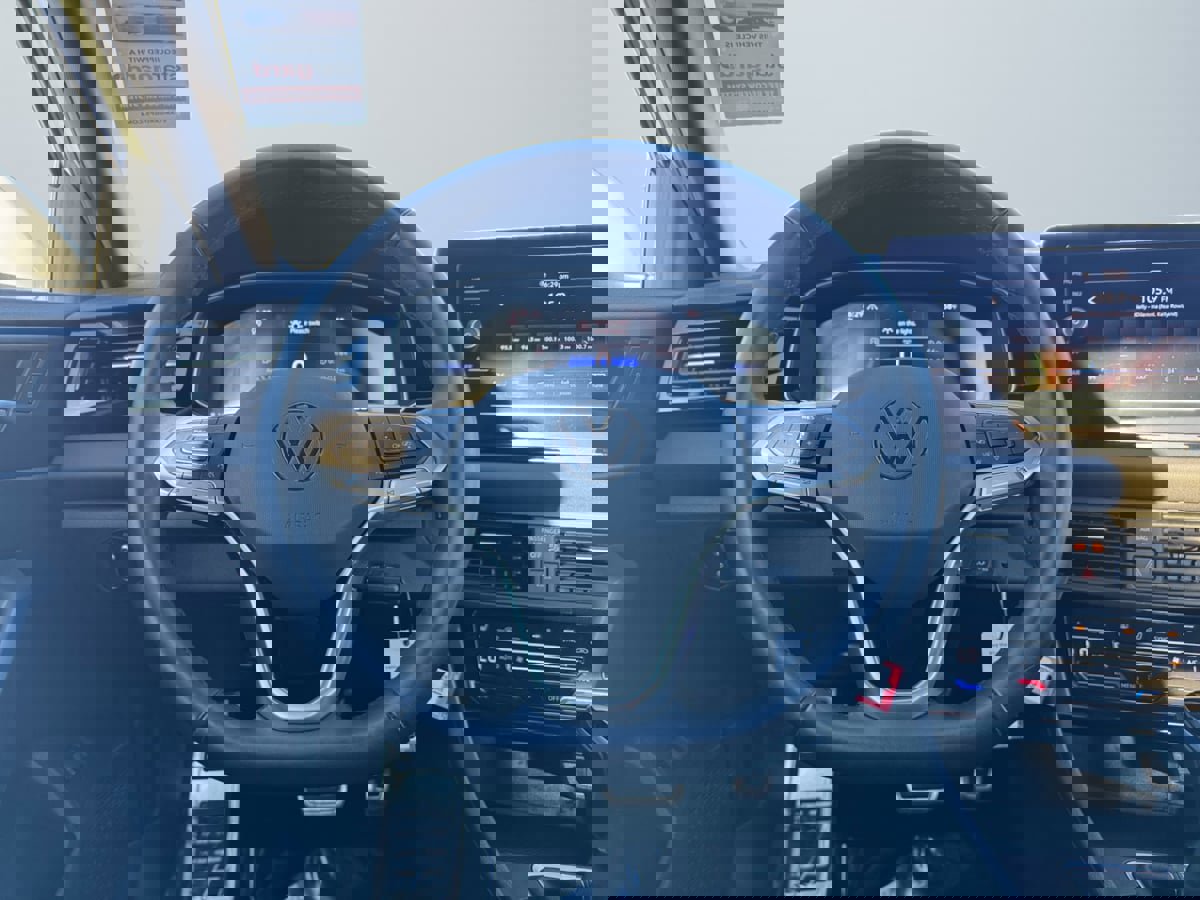 Used 2025 Volkswagen Jetta Sport image 11