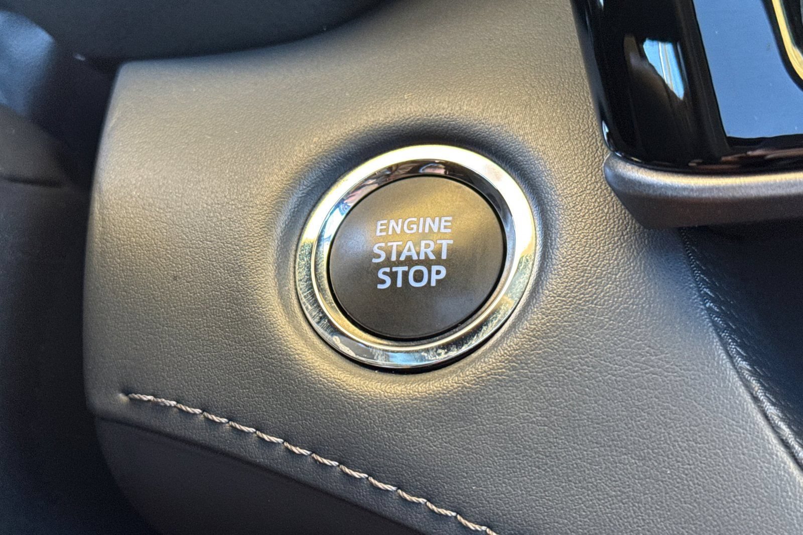 Used 2022 Toyota Highlander XLE FWD image 28