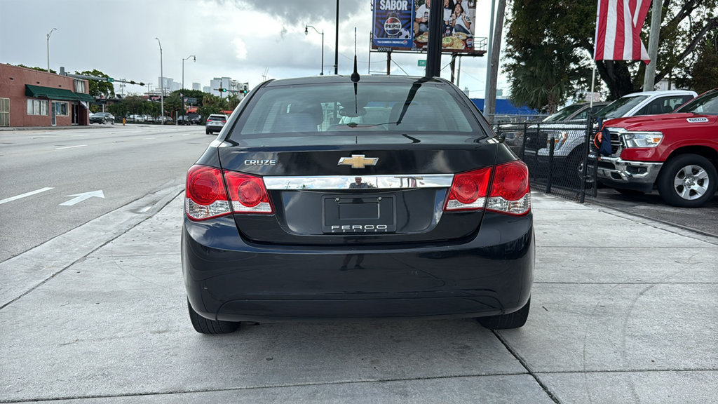 Used 2014 Chevrolet Cruze LS FWD image 12