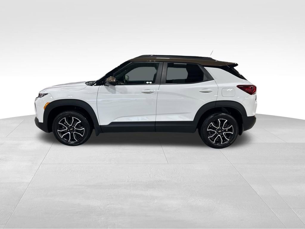 Used 2021 Chevrolet TrailBlazer ACTIV w/ Convenience Package image 2