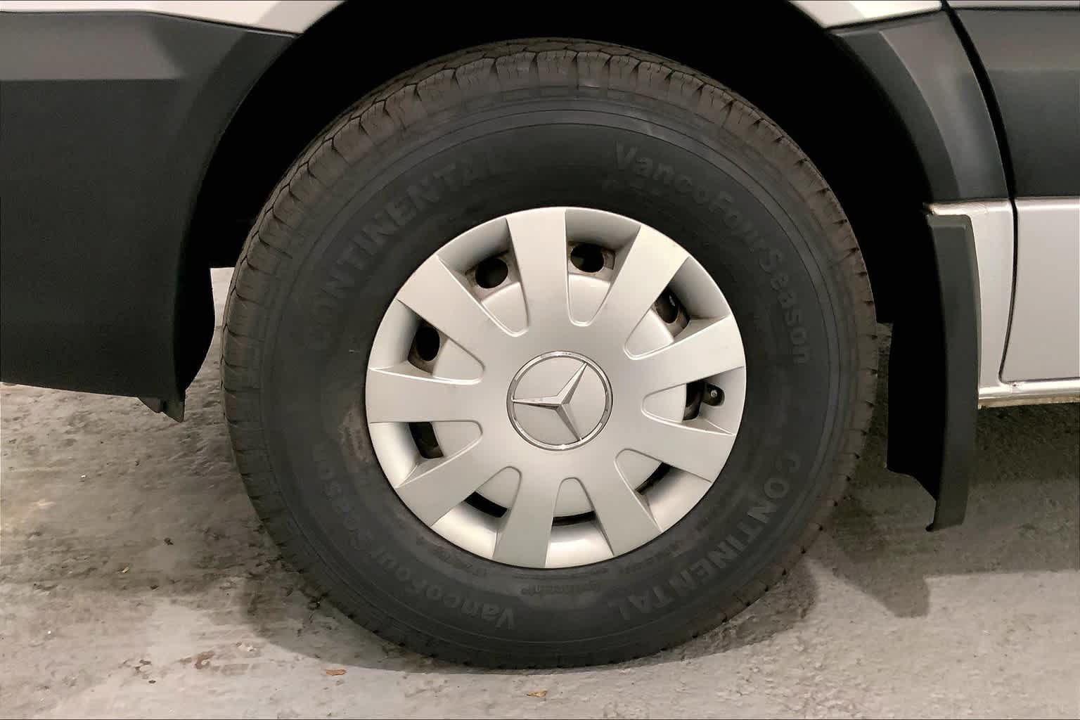Used 2017 Mercedes-Benz Sprinter 2500 image 8