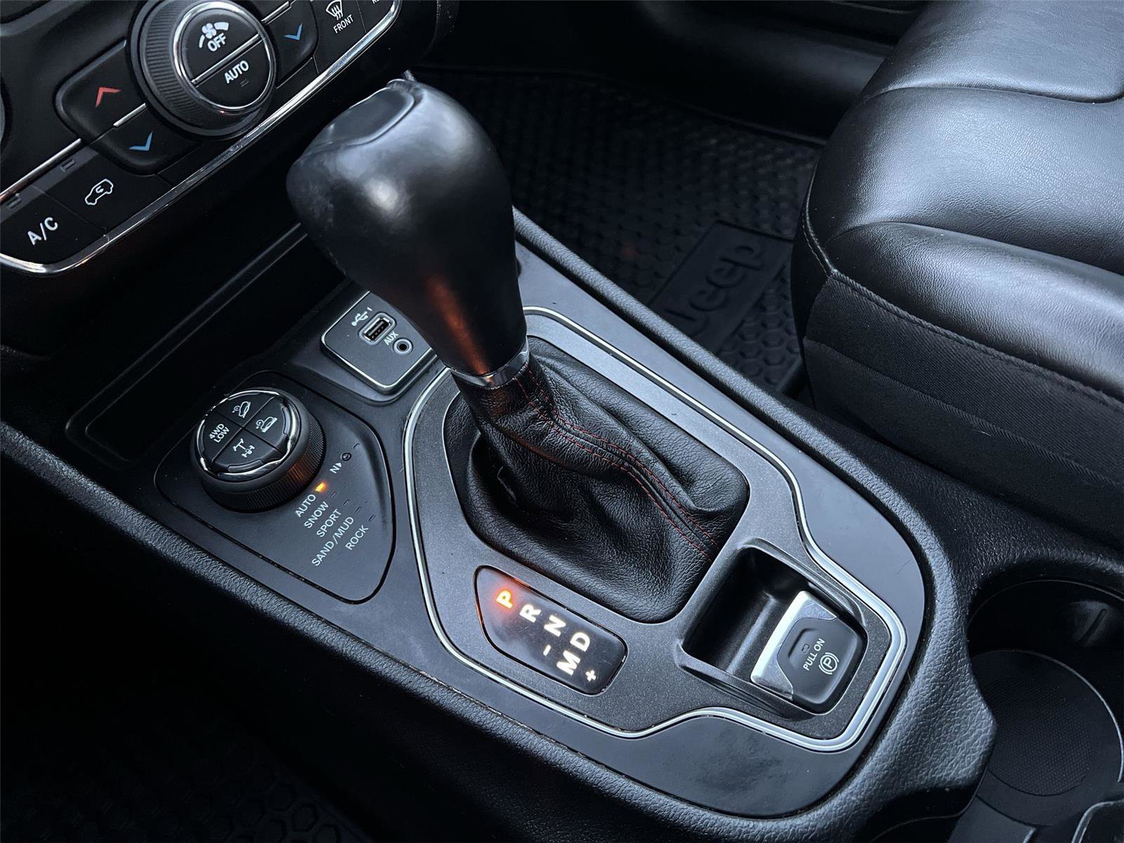 Used 2021 Jeep Cherokee Trailhawk w/ Trailer Tow Group image 19