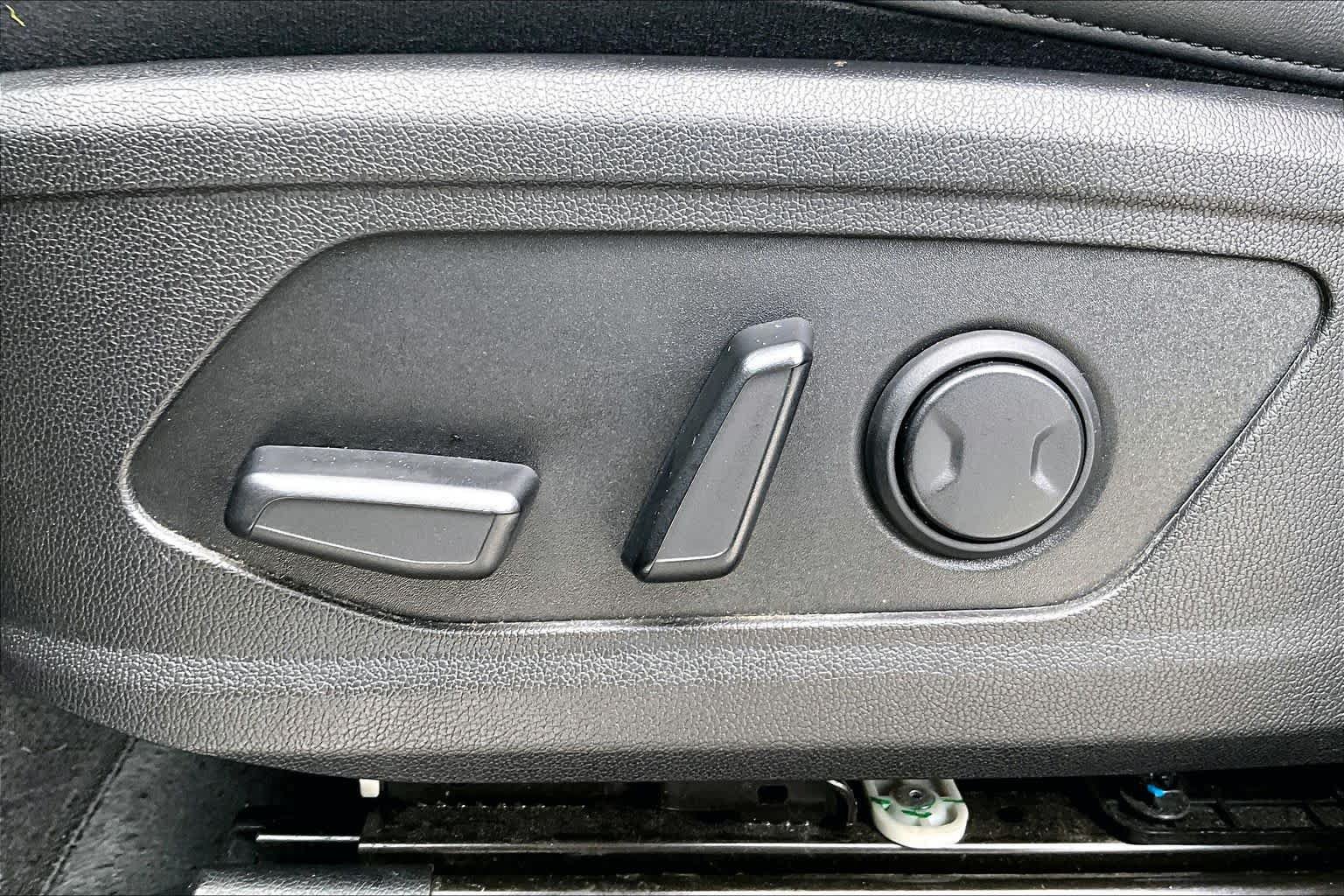 Certified 2023 Kia Sorento S w/ Panoramic Sunroof Package FWD image 32