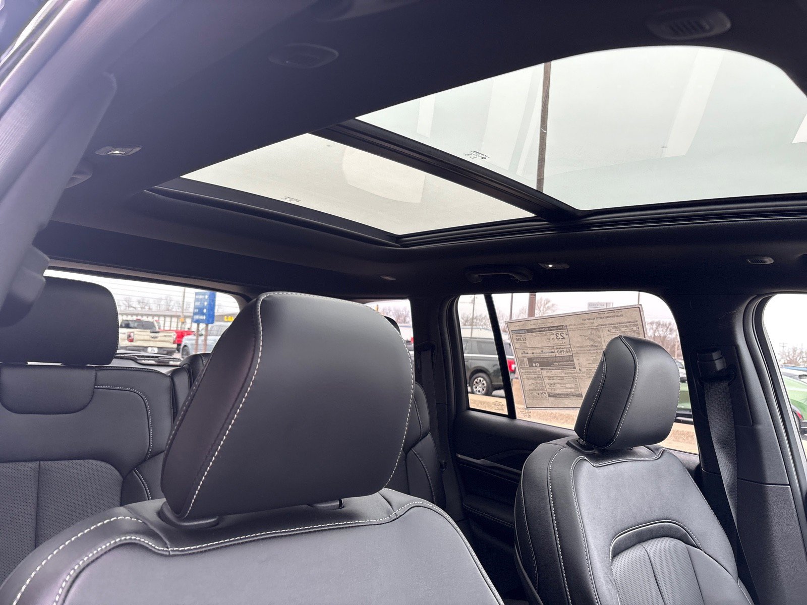 New 2026 Jeep Grand Cherokee Limited image 9