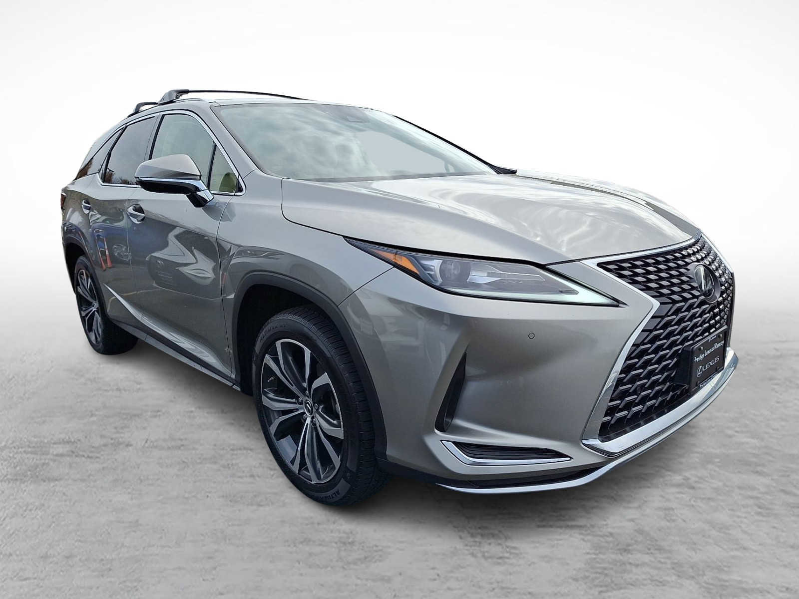 Used 2020 Lexus RX 350L Premium w/ Premium Package image 3