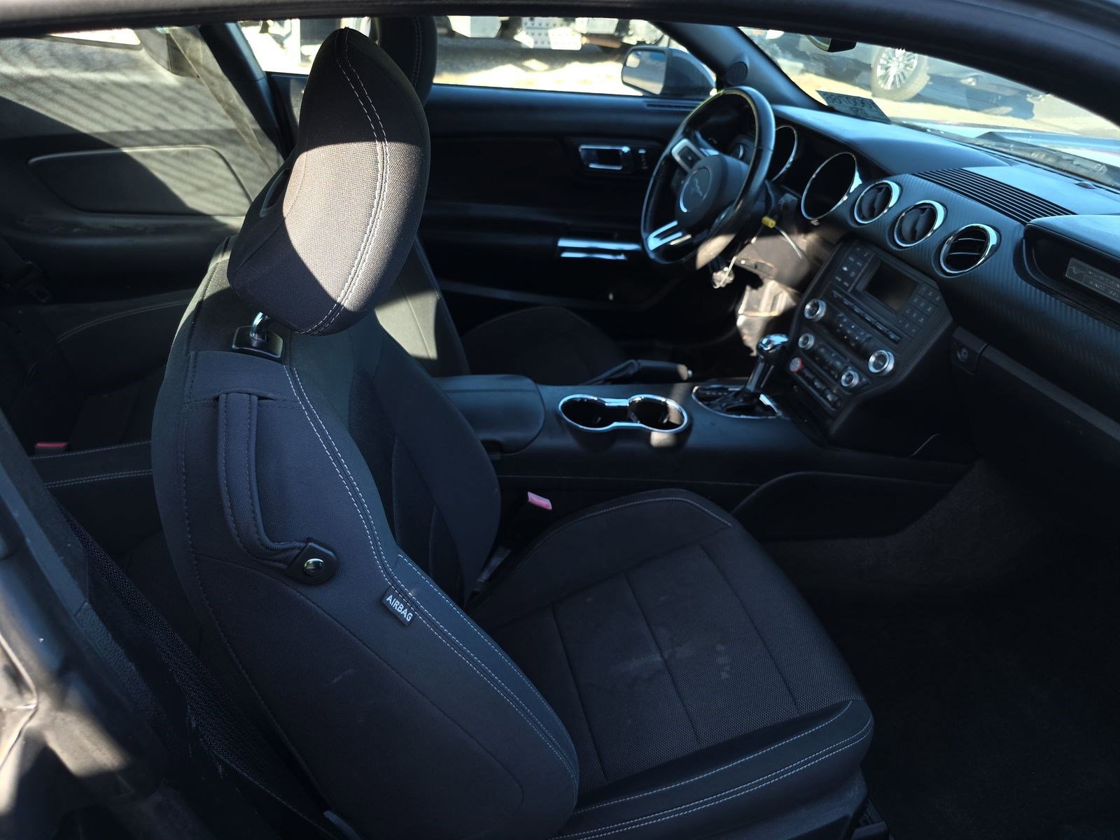 Used 2016 Ford Mustang Coupe image 11