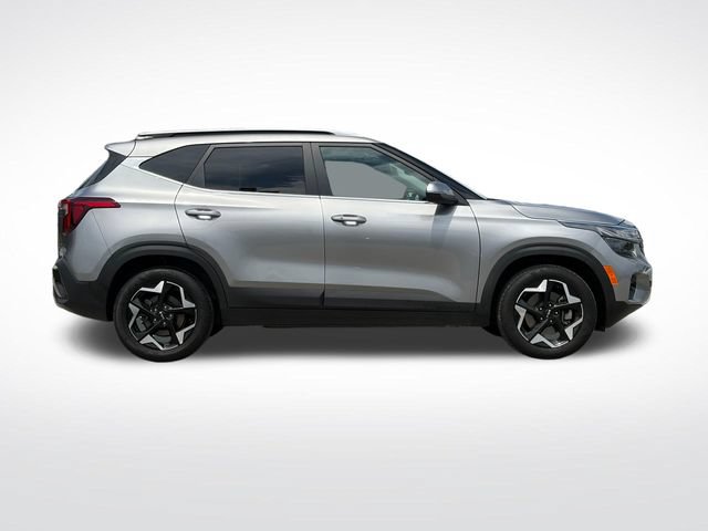 Used 2024 Kia Seltos EX AWD/4WD image 6