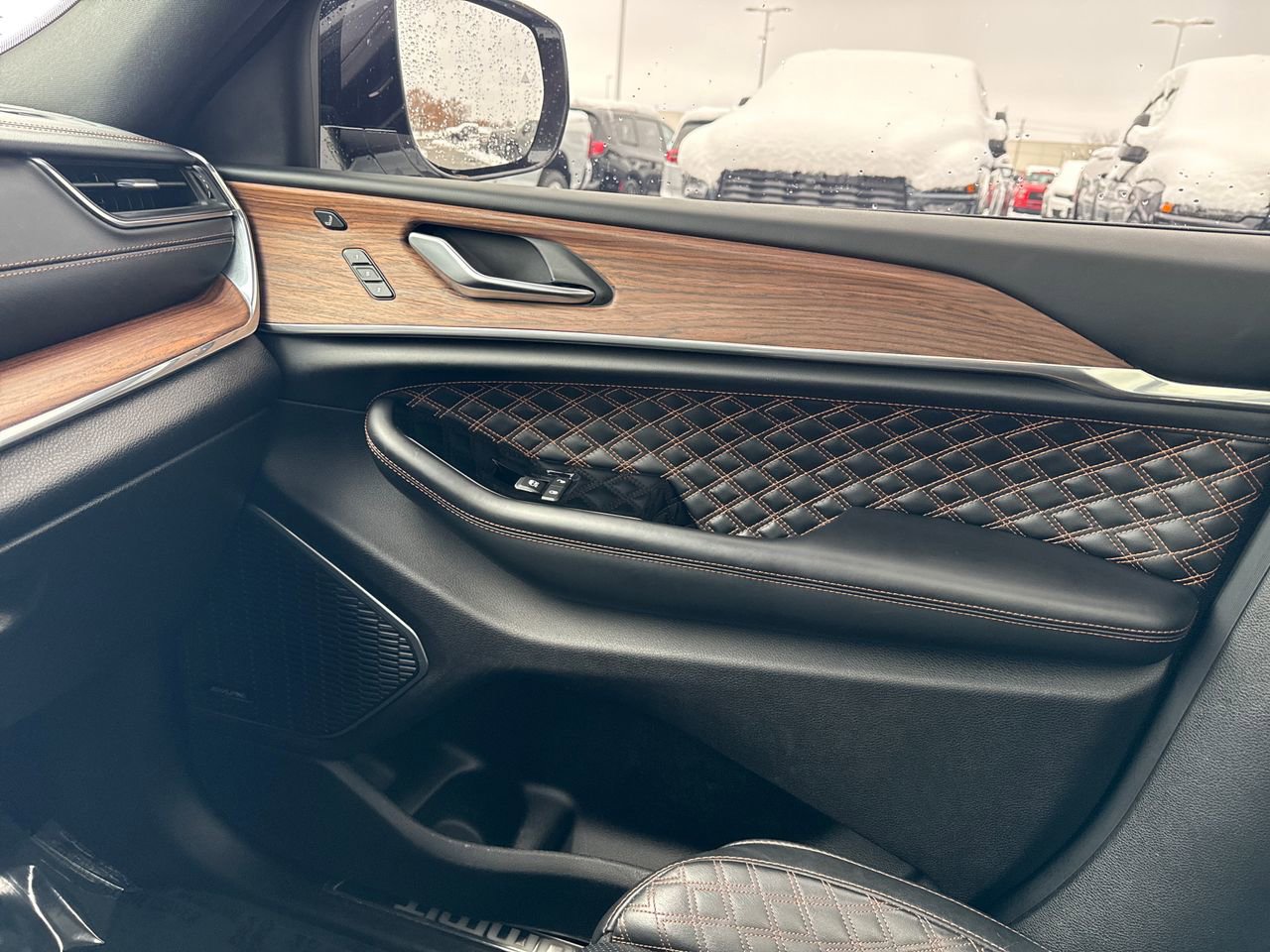 Used 2023 Jeep Grand Cherokee L Summit w/ Advanced Protech Group IV image 25