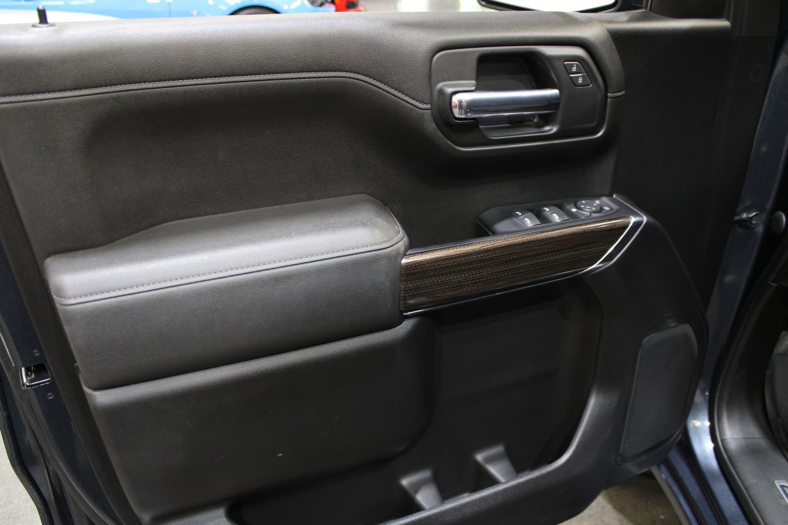 Used 2021 Chevrolet Silverado 1500 RST image 25