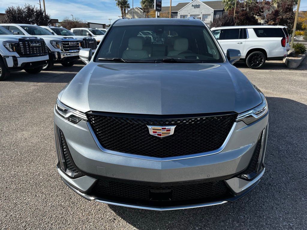 Used 2024 Cadillac XT6 Sport w/ Technology Package image 2