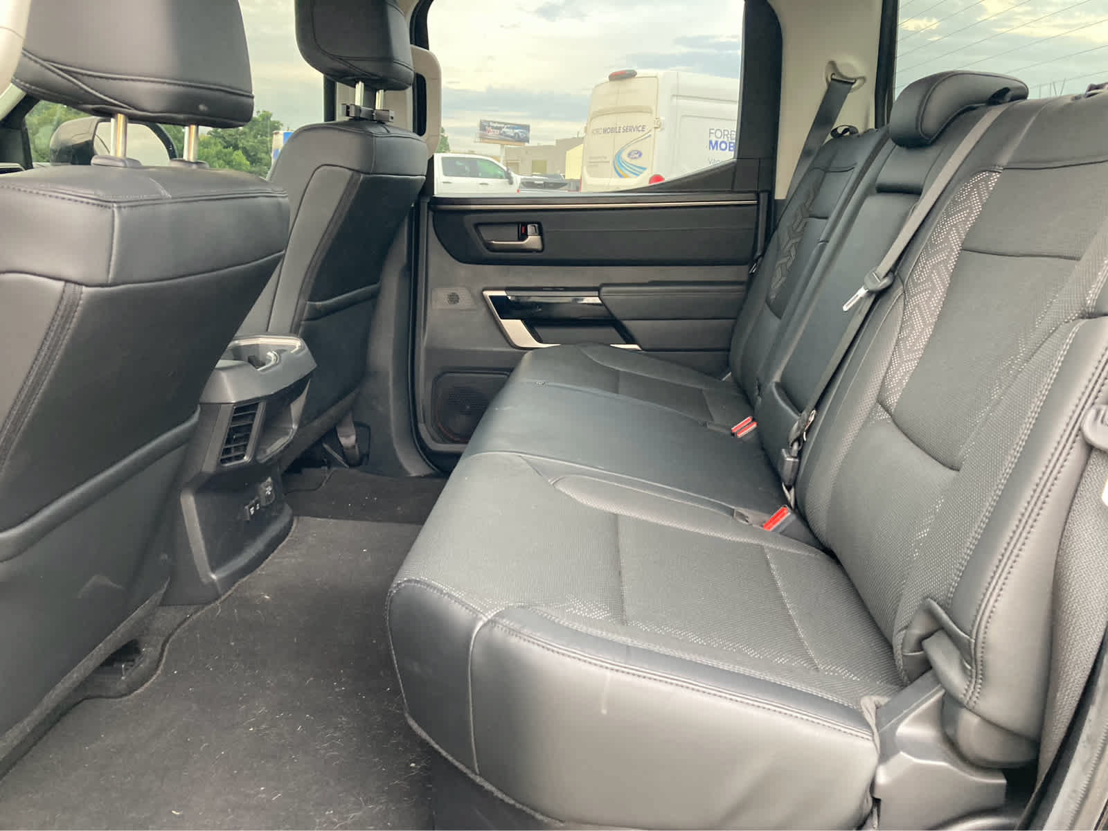Used 2023 Toyota Tundra Limited AWD/4WD image 5