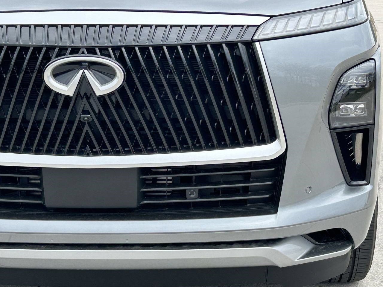 New 2026 INFINITI QX80 Luxe w/ Cargo Package RWD image 8