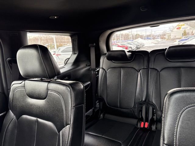 Used 2024 Jeep Grand Cherokee L Limited w/ Luxury Tech Group II image 30