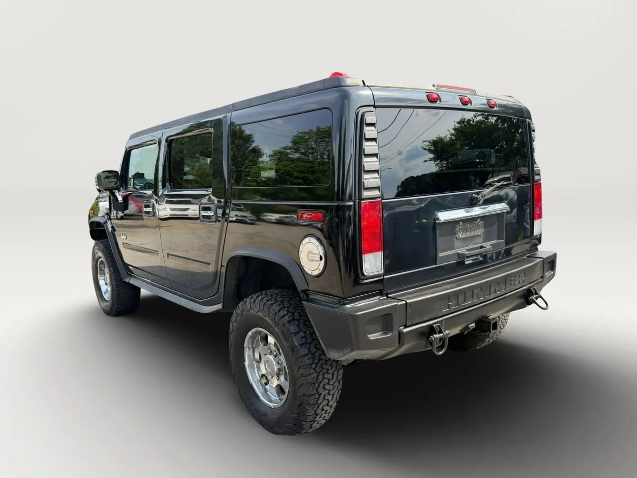 Used 2004 HUMMER H2 SUT w/ Preferred Equipment Group AWD/4WD image 5