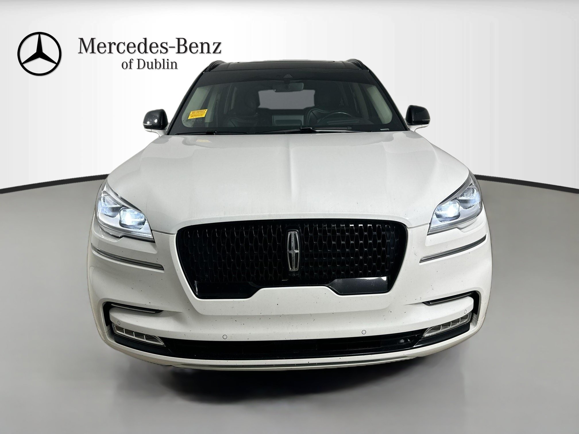 Used 2023 Lincoln Aviator Reserve w/ Equipment Group 201A AWD/4WD image 2