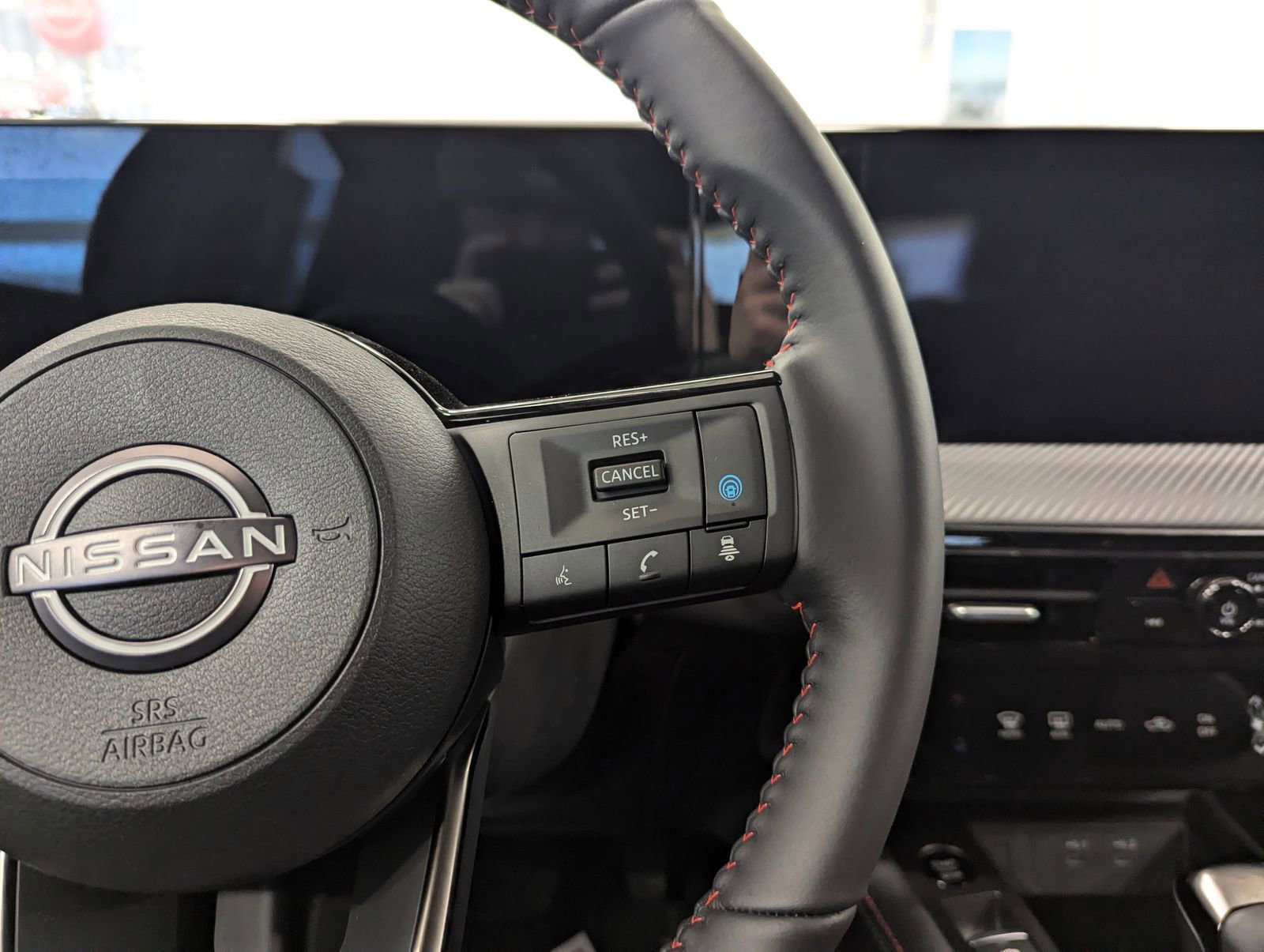 New 2025 Nissan Kicks SR image 17