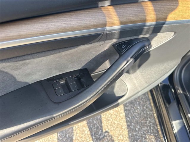 Used 2021 Tesla Model 3 Performance image 17