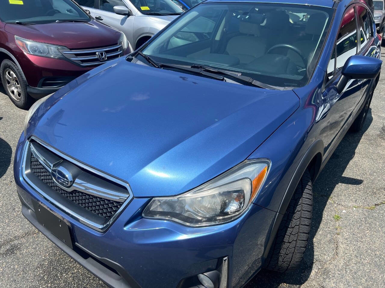 Used 2017 Subaru Crosstrek 2.0i Premium image 2