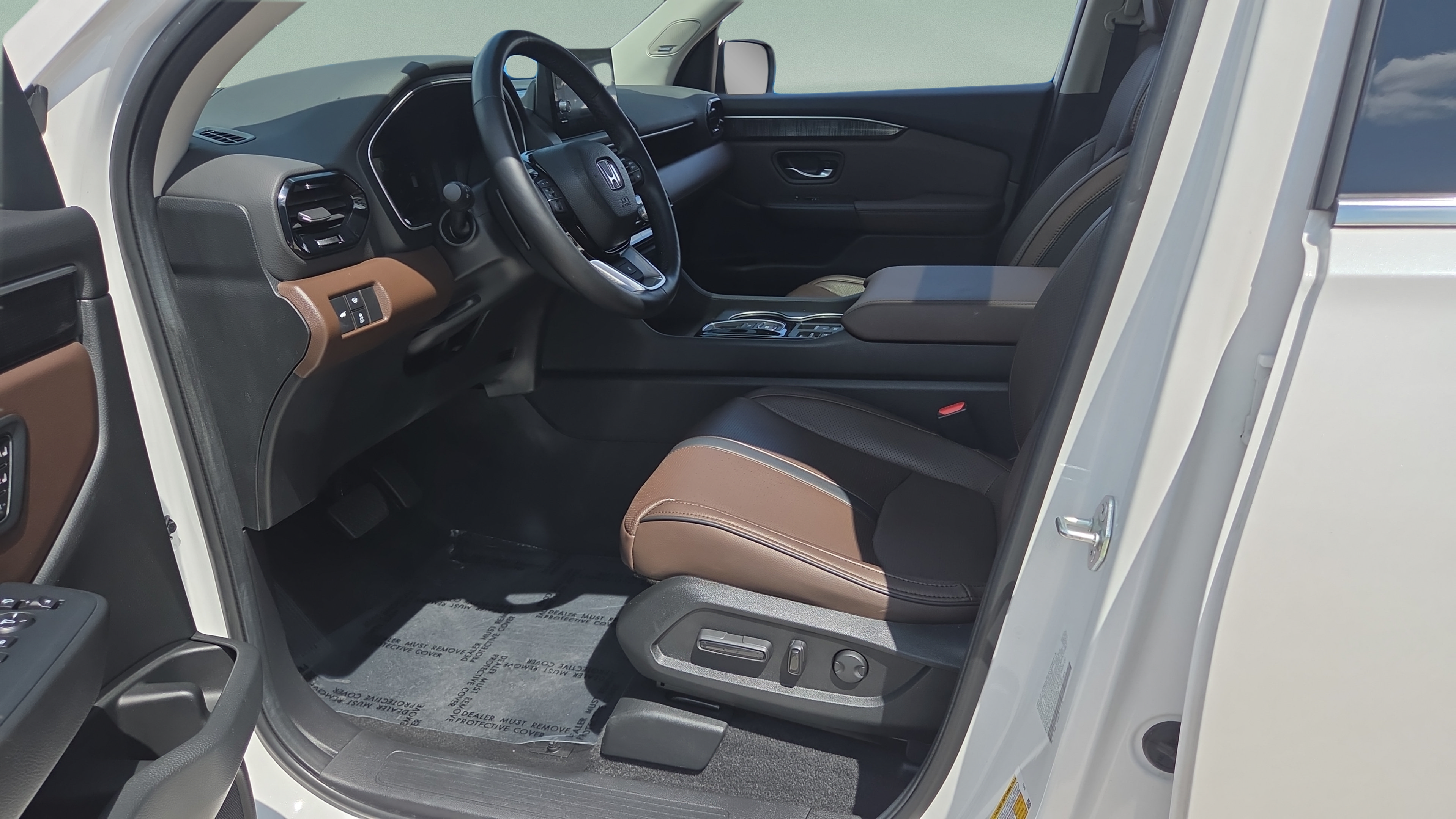 Used 2023 Honda Pilot Elite image 9