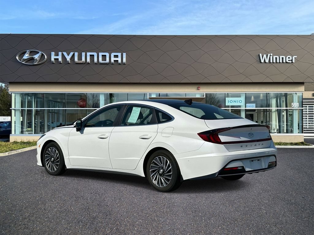 Certified 2022 Hyundai Sonata Limited FWD image 2