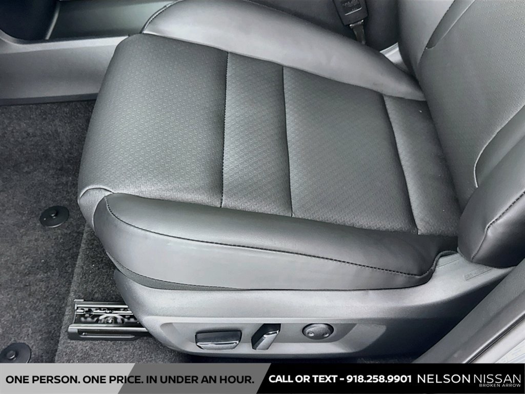 New 2026 Nissan Rogue Dark Armor FWD image 18