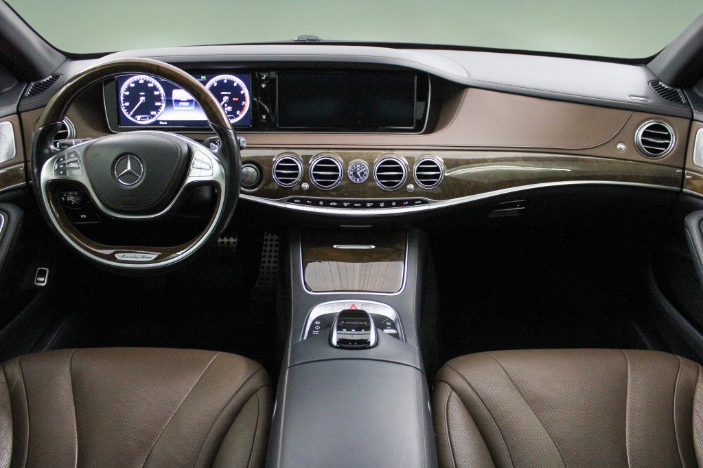 Used 2017 Mercedes-Benz S 550 Sedan image 19