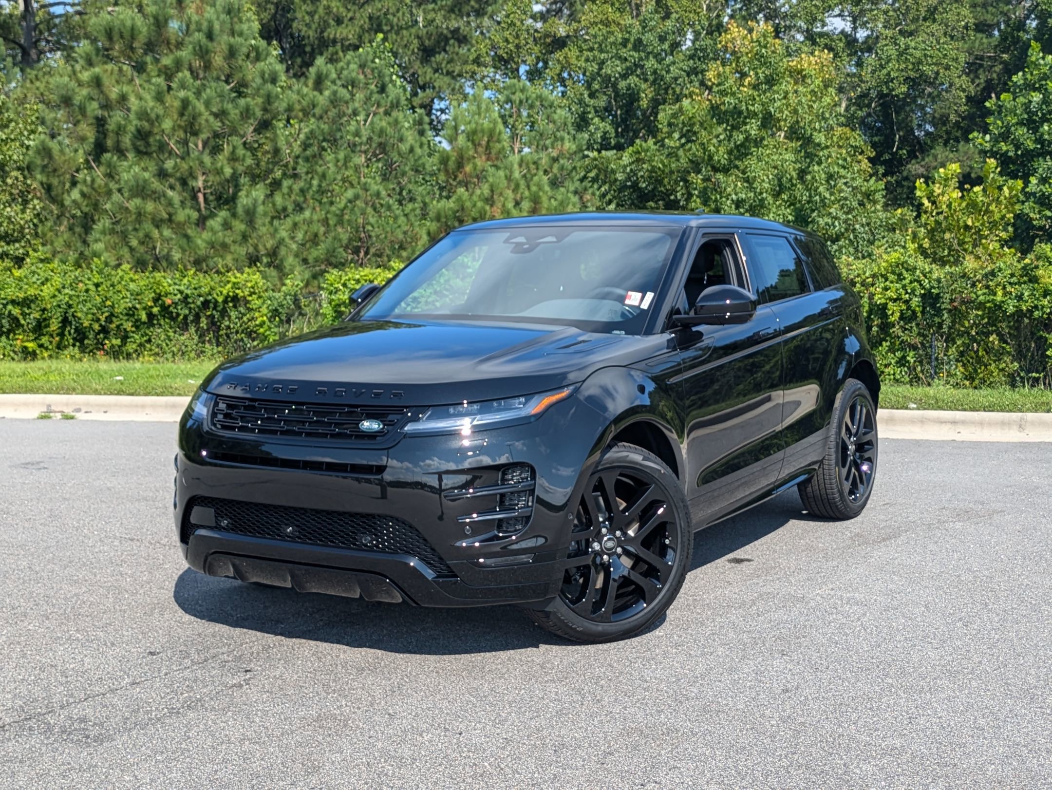 New 2026 Land Rover Range Rover Evoque Dynamic SE