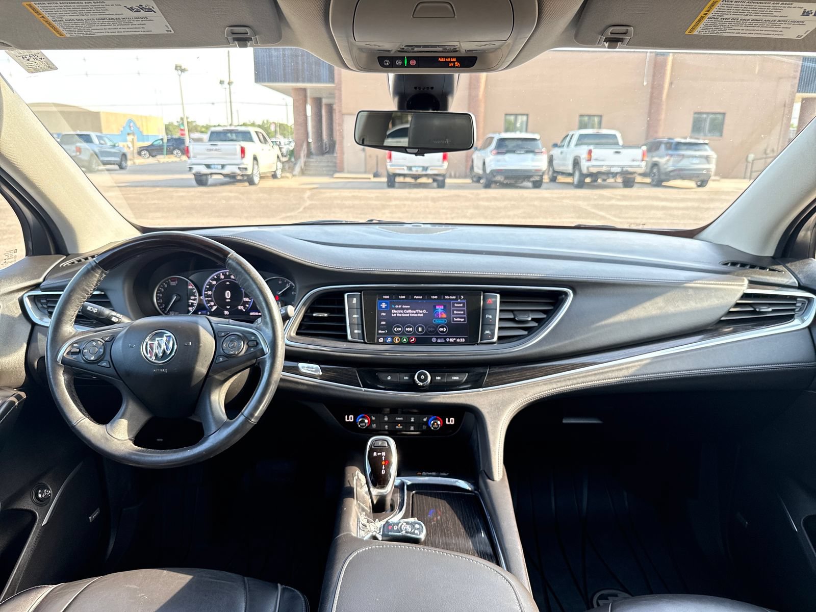 Used 2020 Buick Enclave Avenir w/ Avenir Technology Package AWD/4WD image 11