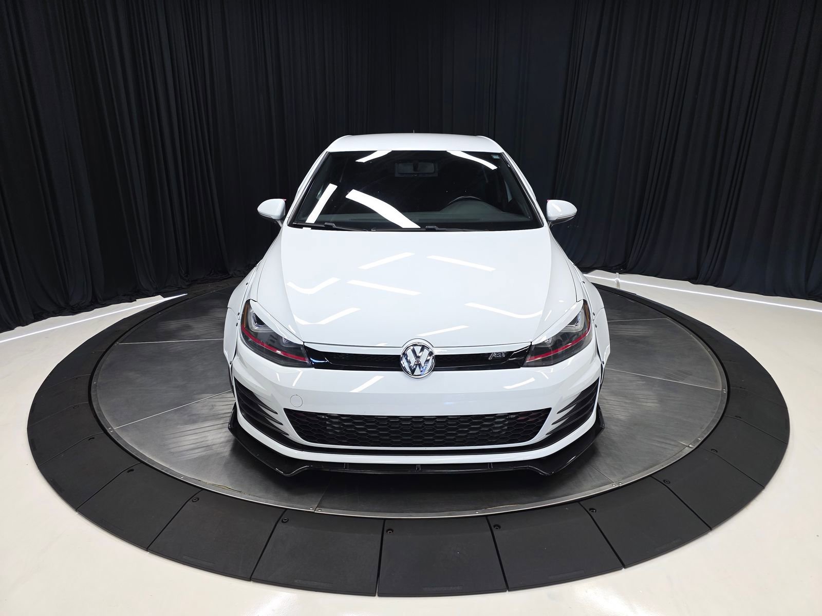 Used 2017 Volkswagen GTI S FWD image 8