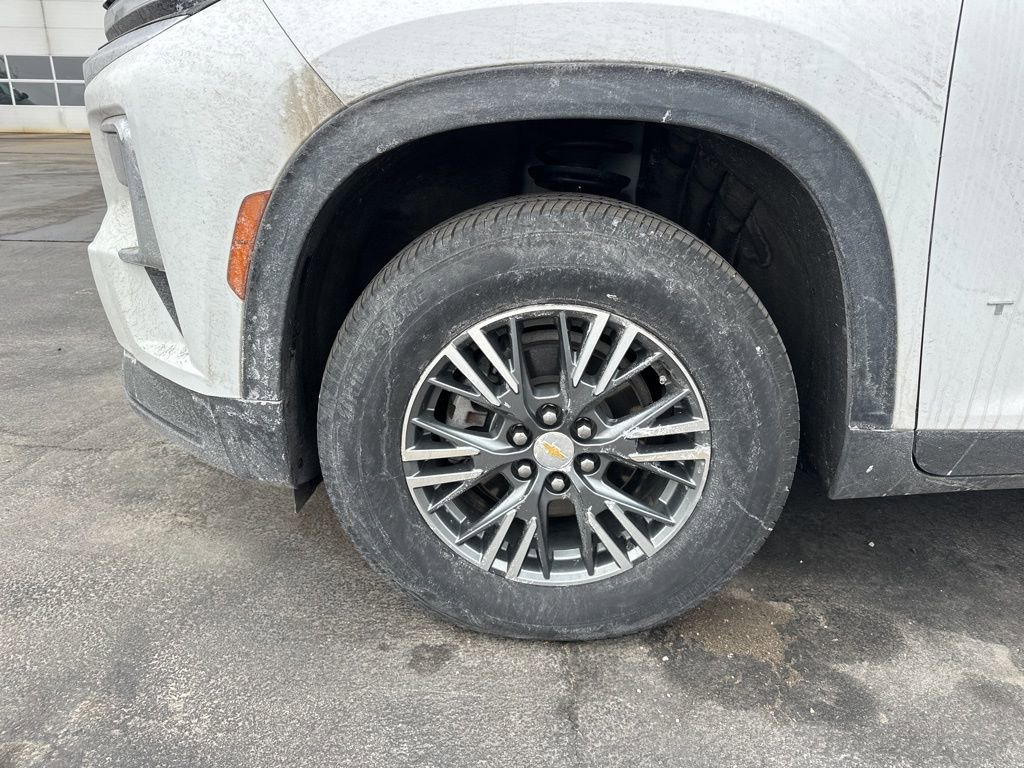 Used 2024 Chevrolet Traverse LT image 19