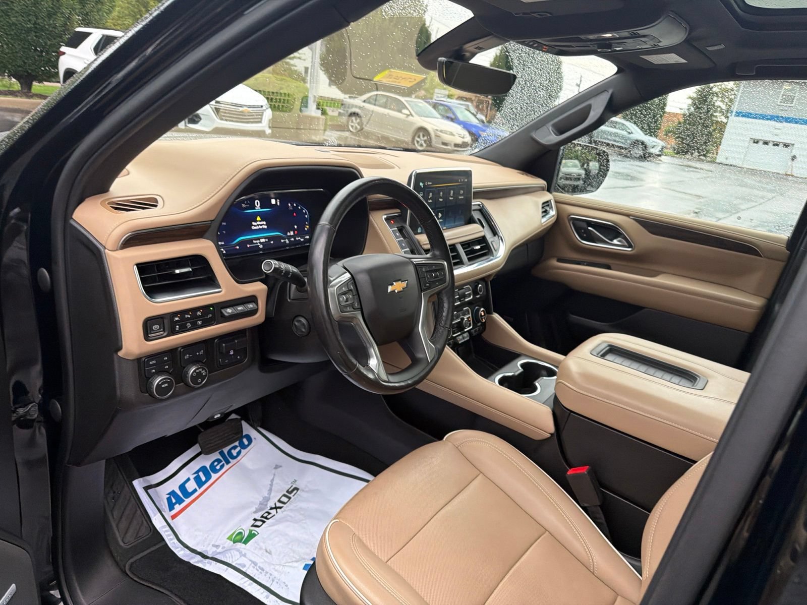 Used 2022 Chevrolet Suburban Premier AWD/4WD image 10