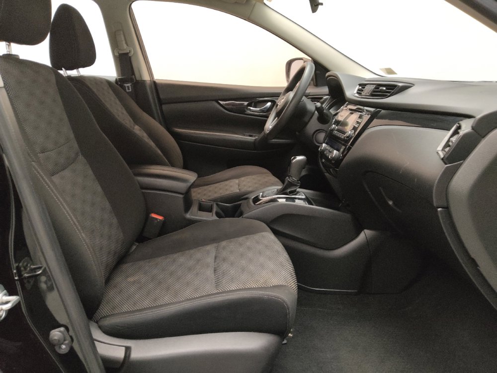 Used 2018 Nissan Rogue Sport SV image 21