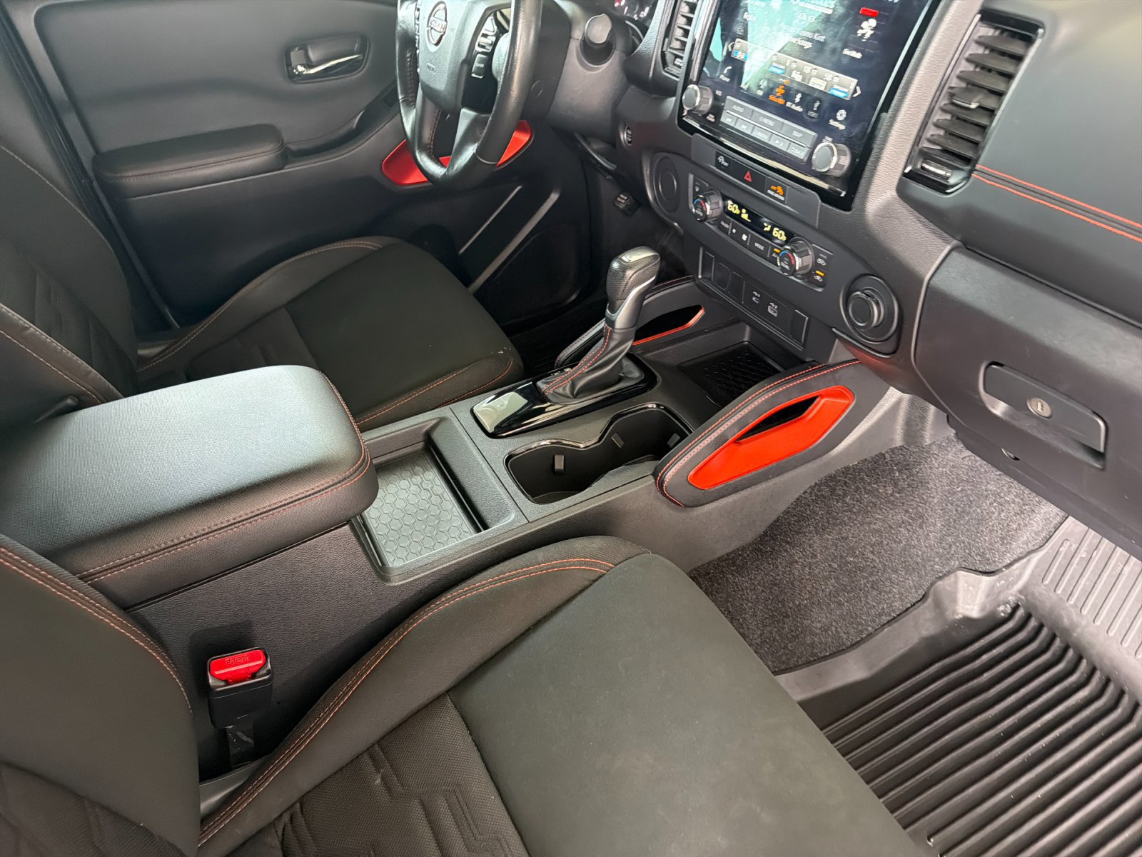 Used 2024 Nissan Frontier Pro-X RWD image 17