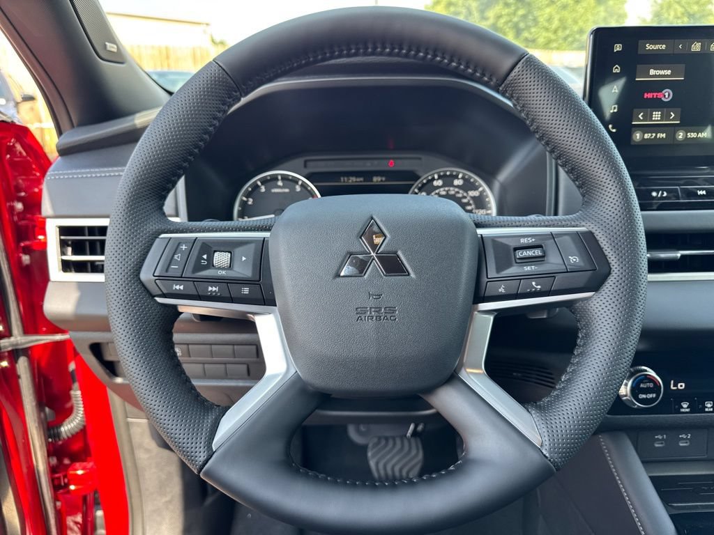 New 2026 Mitsubishi Outlander LE FWD image 8
