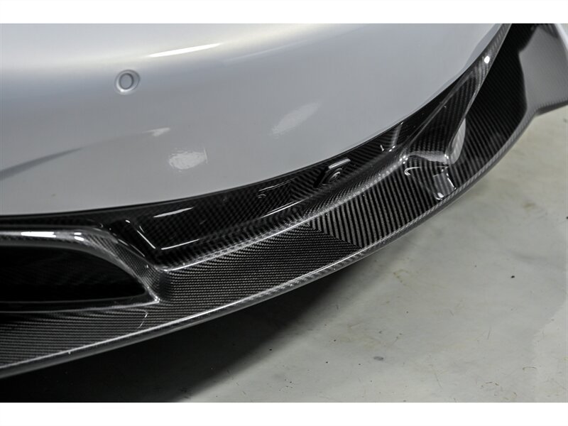 Used 2018 McLaren 720S RWD image 5