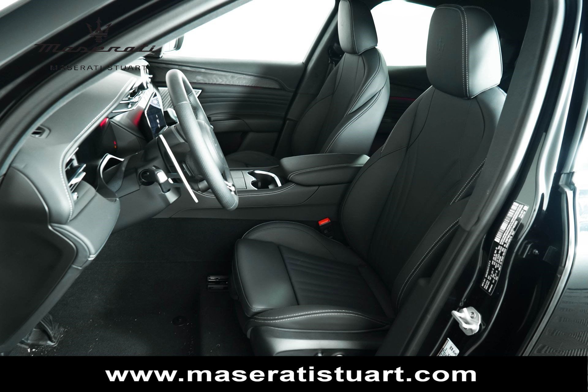 New 2025 Maserati Grecale GT image 39