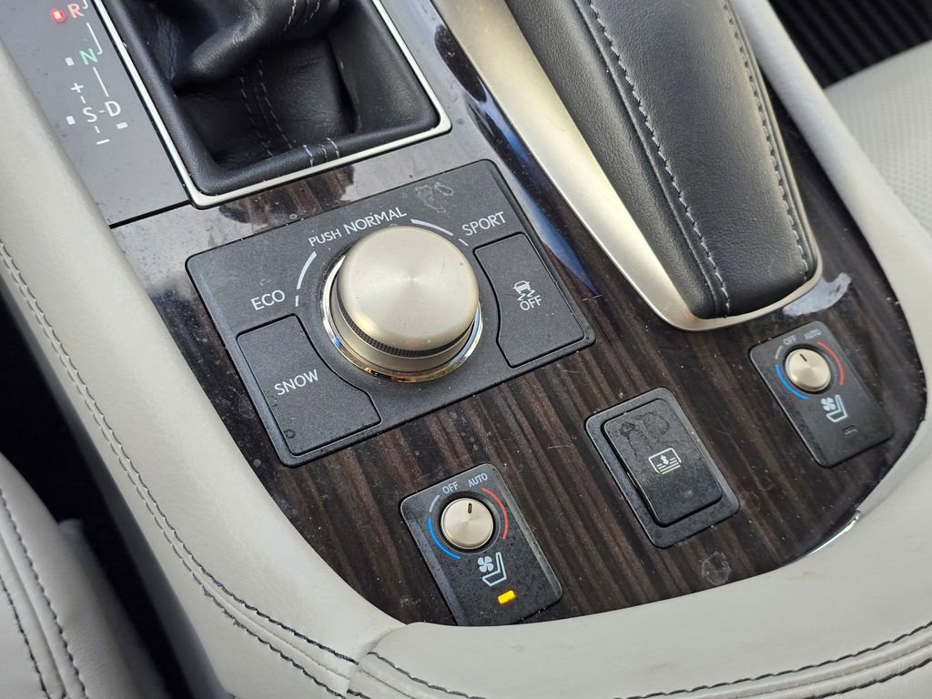 Used 2014 Lexus LS 460 image 24